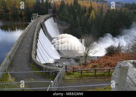 'Barrage' 'loch laggan' 'laggan invernessshire' 'Scotland' 'SScottish Highlands'. Banque D'Images