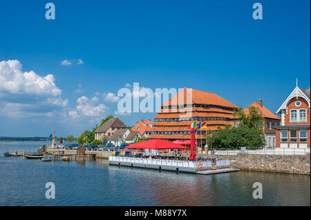 Grenier à l'intérieur des terres, l'eau Neustaedter Neustadt in Holstein, mer Baltique, Schleswig-Holstein, Allemagne, Europe Banque D'Images