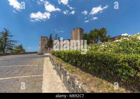 Norman Château de Melfi, village, district de Potenza, Basilicate, Italie Lucania Banque D'Images