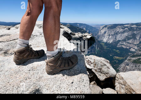 CA02885-00...CALIFORNIE - Sommet des demi-dôme avec vue sur la vallée Yosemite, Yosemite National Park. Banque D'Images