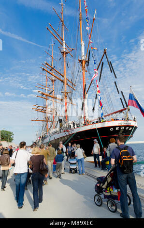 Edov "Barque" amarré à l'embarcadère. Banque D'Images