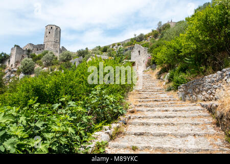 Počitelj Pocitelj ou ville ancienne près de Mostar, Bosnie-Herzégovine Banque D'Images