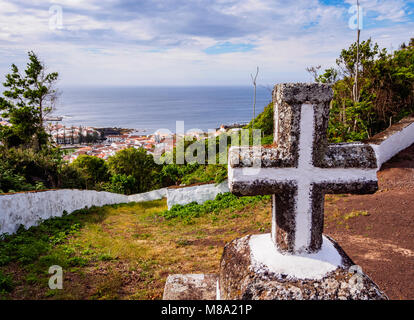 Vue en direction de Santa Cruz à partir de la Monte de Nossa Senhora da Ajuda, île de Graciosa, Açores, Portugal Banque D'Images