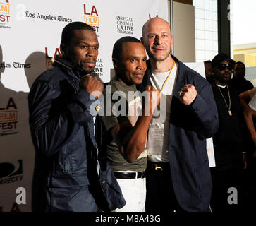 (L-R) Producteur exécutif Curtis '50 Cent' Jackson, boxeur Sugar Ray Leonard et producteur exécutif Lou DiBella assister à la "Tapia" pendant la premiere 2013 Los Angeles Film Festival du Regal Cinemas L.A. Vivre le 19 juin 2013 à Los Angeles, Californie. Banque D'Images