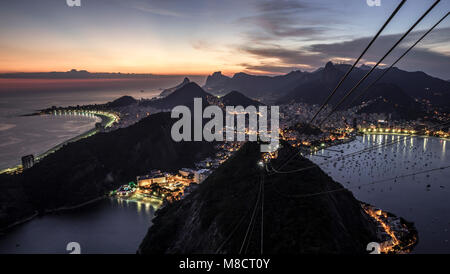 Nuit panorama de Rio de Janeiro, Brésil Banque D'Images