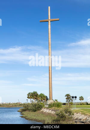 St Augustine, FL - Mars 07, 2018 : Le point de vue de la grande croix de saint Augustin. Il a été construit pour célébrer les 400 ans de la fondation de la première Christian Banque D'Images