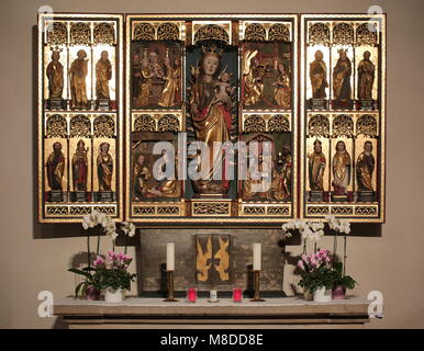 Magnifique lieu de culte dans la cathédrale Catholique St Sébastien à Magdebourg, en Allemagne. Banque D'Images