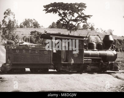 1940 Afrique de l'Est - Ouganda - train à vapeur sur la plantation de sucre Lugasi Banque D'Images