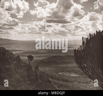 1940 Afrique de l'Est - Kenya - la Grande Vallée du Rift à partir de l'Escarpement Limuru Banque D'Images