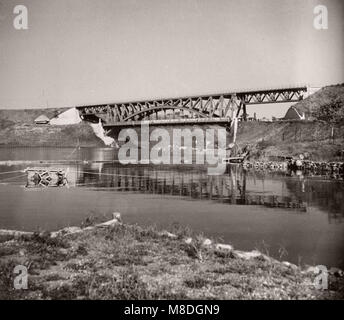 1940 Afrique de l'Est - Ouganda - le pont de chemin de fer à Jinja Le Lac Victoria Banque D'Images