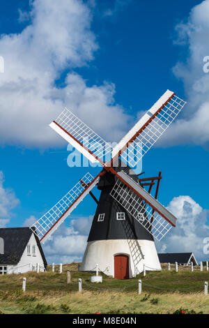 Moulin à vent restauré et historique sur la mer du Nord de l'île, Mandø UNESCO du patrimoine mondial naturel, Ribe, Jutland, Danemark Banque D'Images