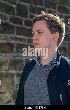 Owen Jones, chroniqueur pour le tuteur et l'auteur. Banque D'Images