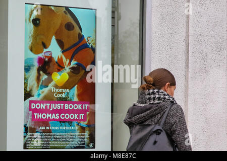 Vue générale de la direction de Thomas Cook dans Angel, au nord de Londres. Tour opérateur Thomas Cook est, cette semaine, la reprise des vols vers la Tunisie pour les clients du Royaume-Uni pour la première fois depuis la plage 2015 attaque au cours de laquelle 30 britanniques ont été tués. Avec : Atmosphère, voir Où : London, Royaume-Uni Quand : 13 février 2018 Source : WENN Banque D'Images