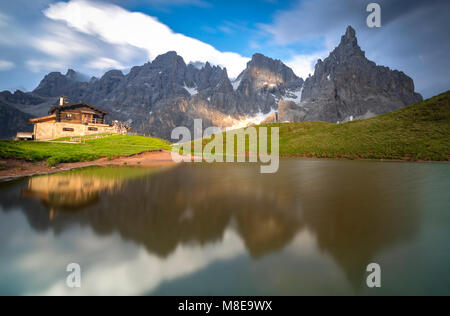 Apartment le Segabtini, Passo Rolle, San Martino di Castrozza Village, district de Trente, Trentin-Haut-Adige, Italie Banque D'Images