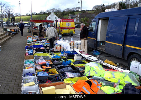 Bantry, West Cork, Irlande. 16 mars, 2018. Marché de Bantry sur chaque vendredi faisait affaires vive sous le soleil d'après-midi. Credit : aphperspective/ Alamy Live News Banque D'Images