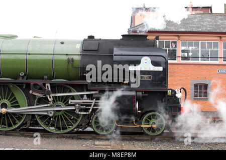 Kidderminster, UK. 17 mars, 2018. Severn Valley Railway aiment prendre des photos amateurs et de voyager sur cette ligne de chemin de fer du patrimoine entre Kidderminster et Bridgnorth. Temps hivernal avec des températures sous zéro et la neige n'ont pas mis hors tension trainspotters à s'adonner à leur passion pour les compagnies de chemin de fer à vapeur de la Grande-Bretagne. Credit : Lee Hudson/Alamy Live News Banque D'Images