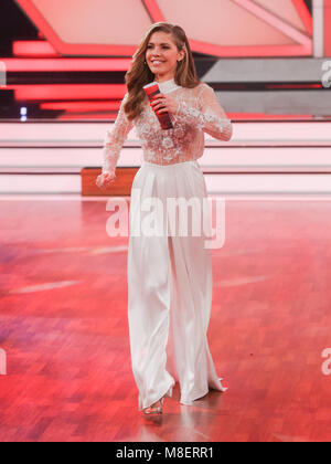 16 mars 2018, Cologne, Allemagne : La télévision-hôte à l'Swarovski Victoria RTL dance show 'Let's Dance'. Photo : afp/Vennenbernd Rolf Banque D'Images