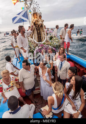 Embarcacion de la Virgen del Carmen, fête religieuse avec procession de l'eau et fête de rue, Puerto de la Cruz, l'île de Tenerife, Canaries, S Banque D'Images