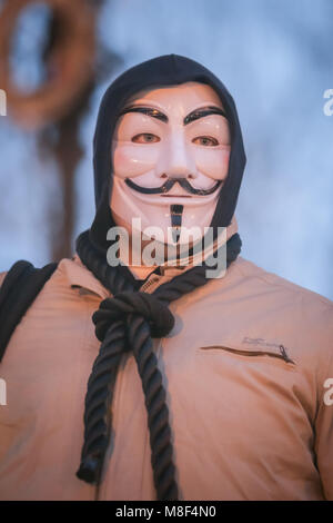 ZAGREB, CROATIE - 3 mars, 2018 : homme habillé comme anonyme protester contre l'application de la loi financière, c'est terrorisant financièrement bloqué Banque D'Images