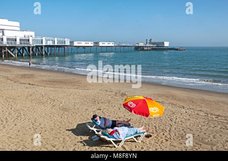 Jetée de Sandown, Plage, île de Wight, I de W, Hampshire, Angleterre, Banque D'Images