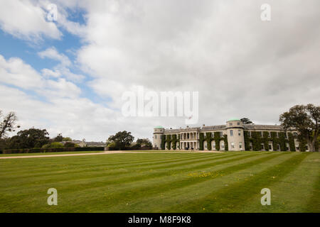 Goodwood House sur le Goodwood Estate un jour de printemps près de Chichester, West Sussex, UK Banque D'Images