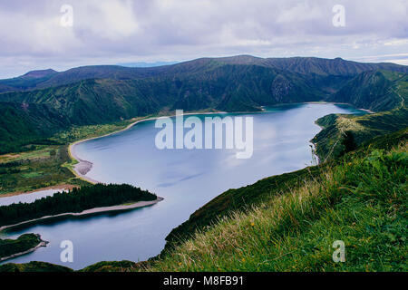 Vue sur le Lagoa do fogo sur Sao Miguel, Açores Banque D'Images