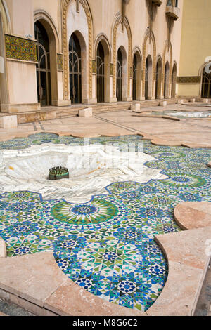 Maroc, Casablanca, Boulevard de Tiznit, Académie des arts traditionnels, de la Mosquée Hassan II. Banque D'Images