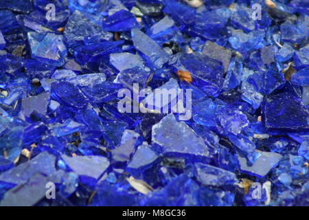Morceaux de verre bleu Banque D'Images