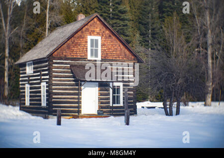 Le Old Bull River Garde côtière de homestead, à l'Est de la fourche de la rivière Bull, dans les montagnes du Cabinet, situé à l'intérieur de la Forêt Nationale de Kootenai. Banque D'Images