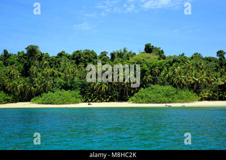 Plage tropicale de Coibita, aka Rancheria. Parc national de Coiba, Panama Banque D'Images