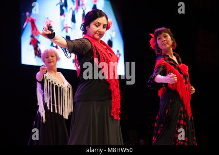 Déplacez-le en 2018. Flamenco Barraca effectuer sur la scène principale. Déplacez-le, le pays le plus grand événement de danse, a lieu à ExCeL, Londres, Royaume-Uni. L'exécution de 16 au 18 mars 2018, l'événement attire les foules. Les amateurs de danse et les étudiants, avec des stands, des ateliers, expositions, et superbe spectacle de danse arts académies et des groupes qui se produisent sur la scène principale tout au long de chaque journée. 17 mars 2018. Crédit : Antony l'ortie/Alamy Live News Banque D'Images