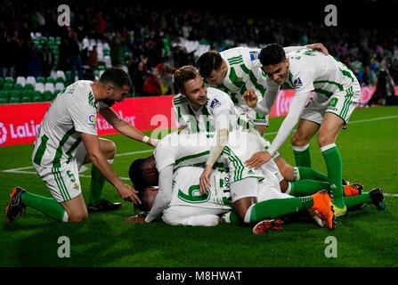 Sevilla, Espagne-17 mars : Junior du Real Betis célèbre 1-0 lors du match entre Santander Liga Real Betis v RCD. Espanyol au stade Benito Villamarin sur Match 17th, 2018 à Séville en Espagne (photo de Cristobal Duenas Cordon Press Banque D'Images