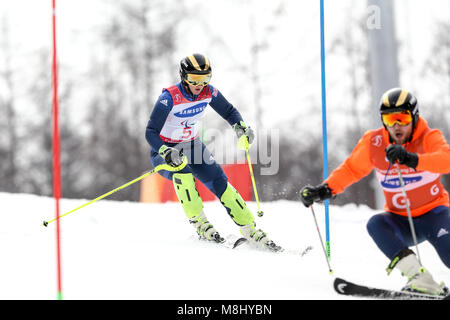 PyeongChang 18 mars . Slalom femmes. Team FR - KNIGHT Millie, Guide : WILD Brett Crédit : Marco Ciccolella/Alamy Live News Banque D'Images