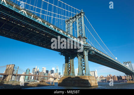 Pont de Manhattan (©GUSTAV LINDENTHAL 1909) LE CENTRE-VILLE D'EAST RIVER BROOKLYN NEW YORK USA Banque D'Images