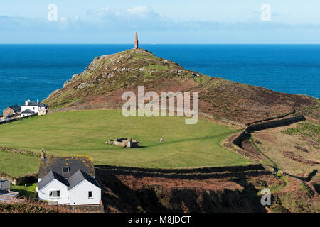 La pointe de cape Cornwall, promontoire près de st.juste à l'ouest, penwith Cornwall, Angleterre, Grande-Bretagne, Royaume-Uni. Banque D'Images