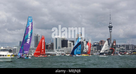 Auckland, Nouvelle-Zélande. 18 Mar, 2018. La Volvo Ocean Race Fleet qui part d'Itajai, au Brésil à Auckland Viaduct Harbour sur Mar18, 2018. La Volvo Ocean Race est le plus prestigieux yacht à voile à la course autour du monde, qui a lieu tous les trois ans. Auckland est l'une des 12 villes hôtes sur la route du tour du monde. Credit : Shirley Kwok /Pacific Press/Alamy Live News Banque D'Images