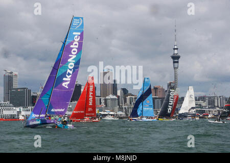 Auckland, Nouvelle-Zélande. 18 Mar, 2018. La Volvo Ocean Race Fleet qui part d'Itajai, Brésil à Viaduct Harbour à Auckland le Mars 18, 2018. La Volvo Ocean Race est le plus prestigieux yacht à voile à la course autour du monde, qui a lieu tous les trois ans. Auckland est l'une des 12 villes hôtes sur la route du tour du monde. Credit : Shirley Kwok /Pacific Press/Alamy Live News Banque D'Images