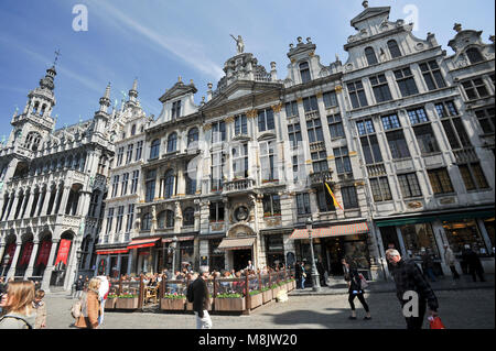 Musée de la ville de Bruxelles dans la maison du roi néo-gothique (maison du roi (Broodhuis) appelé aussi Breadhouse) du XIX siècle et Baroque Italien Banque D'Images