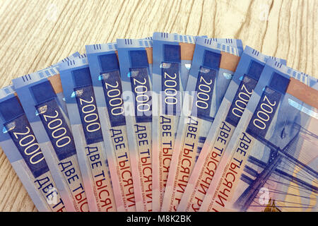 Contexte des nouveaux billets d'une valeur de 2000 roubles Banque D'Images