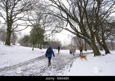 Les scènes hivernales dans la région de Glasgow, comme l'hiver, surnommé le "mini bête de l'Est" maintient son emprise sur le Royaume-Uni. Banque D'Images