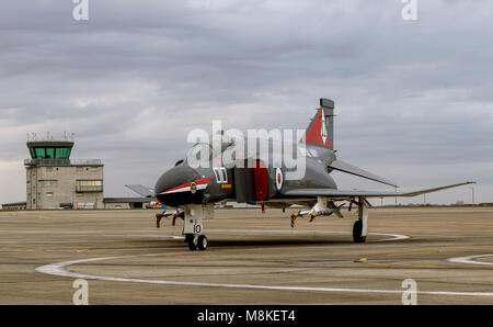 La Marine royale F-4k Phantom FG.1 XV586 R-010 Banque D'Images