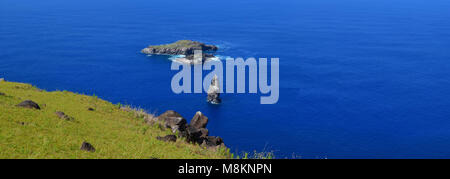 Motu Nui, Motu Iti et Motu Kau kau îlots volcaniques à Rapa Nui (Île de Pâques) Banque D'Images