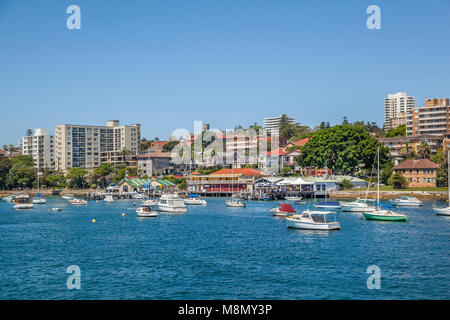 L'Australie, New South Wales, Sydney, plages du nord Région, voir de Manly Cove avec Esplande et Manly Yacht Club et Manly Sailing Club Banque D'Images