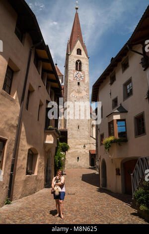 Chiusa, Klausen, Valle Isarco , Bolzano , Trentin-Haut-Adige , Italie Banque D'Images