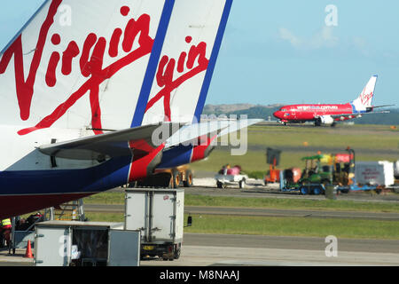 Les avions de Virgin, l'aéroport de Sydney, Nouvelle Galles du Sud, Australie Banque D'Images
