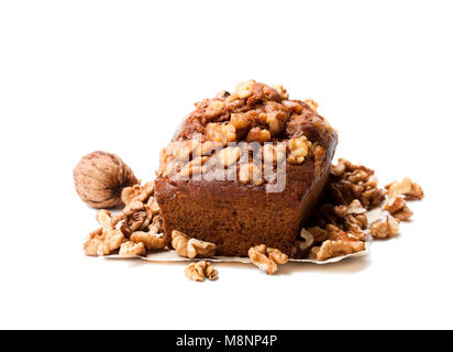 Date maison et pain de noix cake isolated on white Banque D'Images