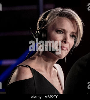 Cleveland, Ohio, USA, le 21 juillet 2016, le correspondant de FOX News Megyn Kelly de rapports sur la Convention nationale du Parti républicain. Credit : Mark Reinstein/MediaPunch Banque D'Images