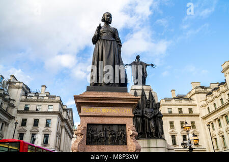 Statue de Florence Nightingale à la guerre de Crimée situé à Lower Regent Street London, Royaume-Uni, UK Banque D'Images