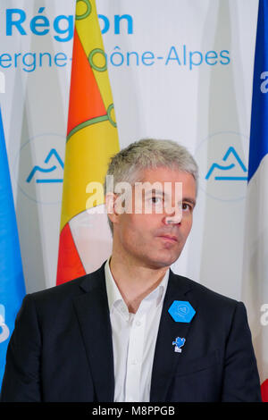 Lyon, France, 19 mars 2018 : Laurent Wauquiez, Président de Les parti de droite bénéficiait du large, et le président de l'AURA - Auvergne Région Rhône-Alpes - est vu à Lyon (Centre-est de la France) le 19 mars 2018, alors qu'il assiste à la conférence de presse à l'occasion de l'ouverture officielle du Sommet numérique. Credit : Serge Mouraret/Alamy Live News Banque D'Images