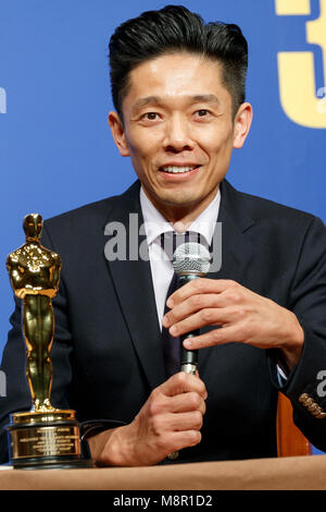 Maquilleur japonais Kazuhiro Tsuji assiste à une conférence de presse pour l'heure la plus sombre du film le 20 mars 2018, Tokyo, Japon. Tsuji a remporté le prix du meilleur maquillage et coiffure à la 90e cérémonie des Oscars pour son travail sur l'heure la plus sombre. Le film sortira au Japon le 30 mars. Credit : Rodrigo Reyes Marin/AFLO/Alamy Live News Banque D'Images